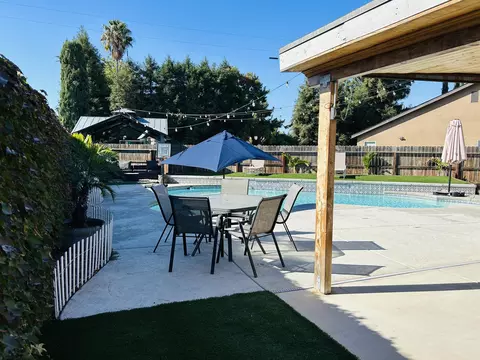 Exterior - 2113 E Delta Ct, Visalia, CA 93292 photo 6 of 13