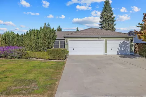 2434 W Buena Vista Ave, Visalia, CA 93291