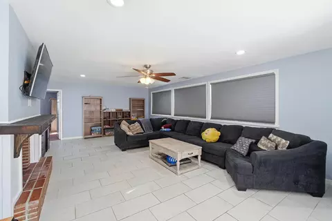 2240 Olive St, Selma, CA 93662 photo 7