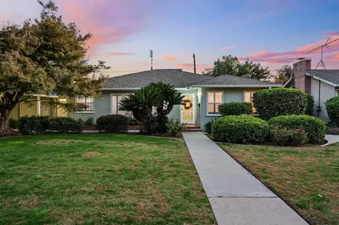 1613 W Meadow Ave, Visalia, CA 93277