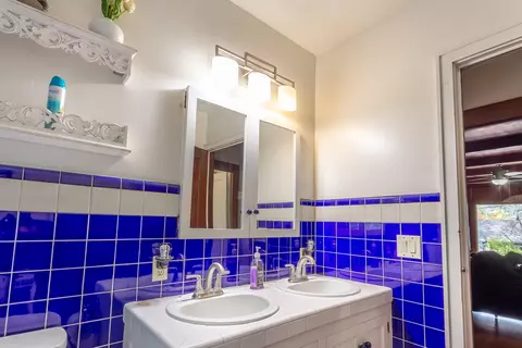 Bath - 43307 Sierra Dr, Three Rivers, CA 93271 photo 1 of 2