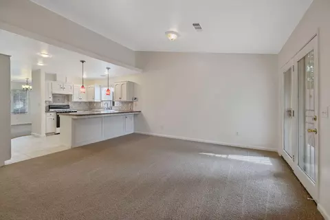 Living - 1482 Betty St, Exeter, CA 93221 photo 6 of 8