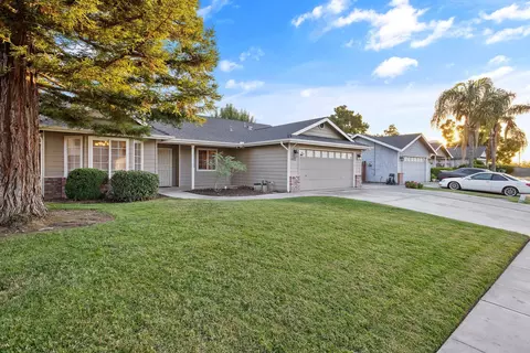 Exterior - 1482 Betty St, Exeter, CA 93221 photo 2 of 10