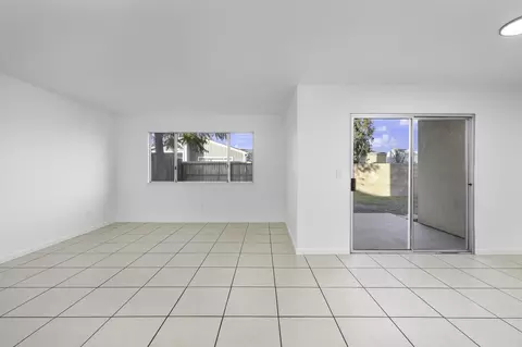 Living - 228 E Harold Ct, Visalia, CA 93291 photo 1 of 4