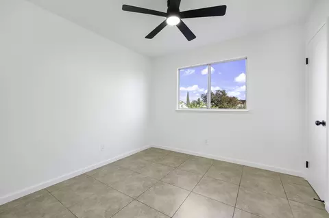 Bedroom - 228 E Harold Ct, Visalia, CA 93291 photo 3 of 8