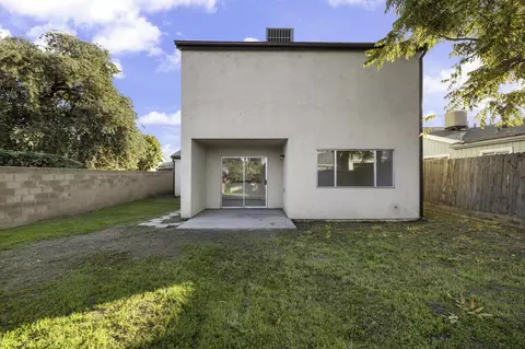 Exterior - 228 E Harold Ct, Visalia, CA 93291 photo 6 of 11