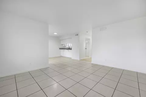 Living - 228 E Harold Ct, Visalia, CA 93291 photo 4 of 4