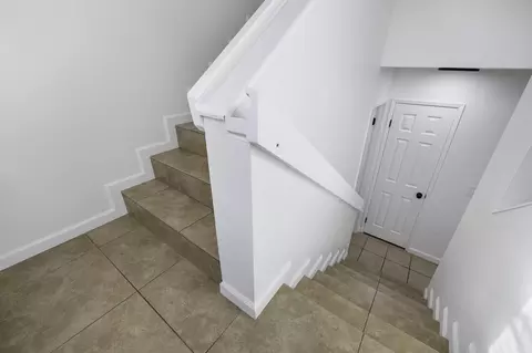 Entry Way - 228 E Harold Ct, Visalia, CA 93291 photo 4 of 9