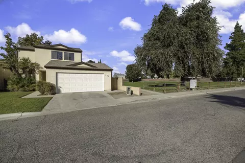 Exterior - 228 E Harold Ct, Visalia, CA 93291 photo 5 of 11