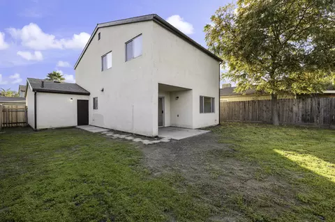 Exterior - 228 E Harold Ct, Visalia, CA 93291 photo 7 of 11