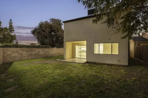 Exterior - 228 E Harold Ct, Visalia, CA 93291 photo 10 of 11