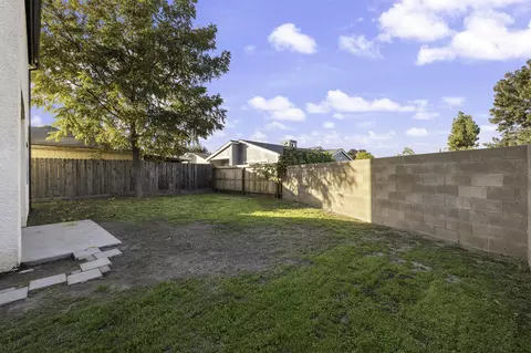 Exterior - 228 E Harold Ct, Visalia, CA 93291 photo 8 of 11