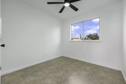 Bedroom - 228 E Harold Ct, Visalia, CA 93291 photo 5 of 8