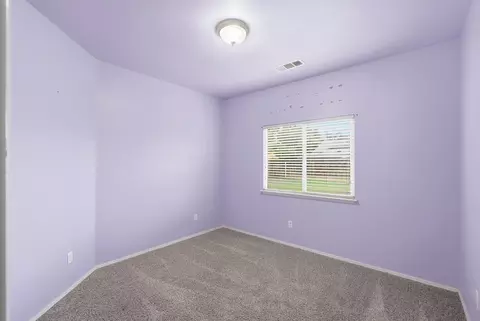 Bedroom - 1692 Maple Ct, Tulare, CA 93274 photo 1 of 5
