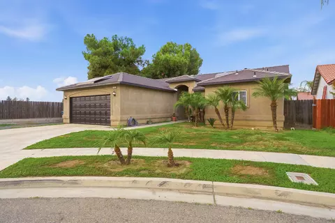 Exterior - 1692 Maple Ct, Tulare, CA 93274 photo 2 of 10