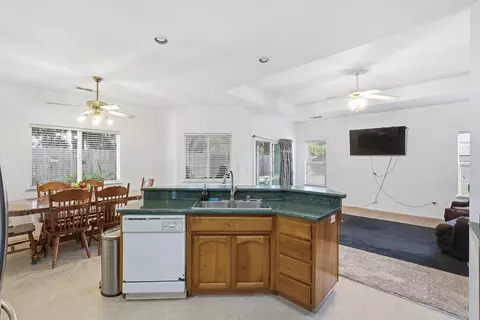 Other - 1692 Maple Ct, Tulare, CA 93274 photo 3 of 9