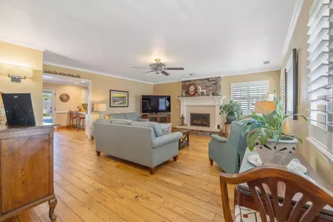 Other - 250 E Chestnut Ct, Visalia, CA 93292 photo 4 of 12