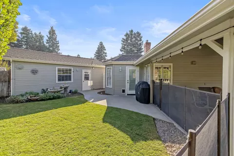 Exterior - 250 E Chestnut Ct, Visalia, CA 93292 photo 14 of 19