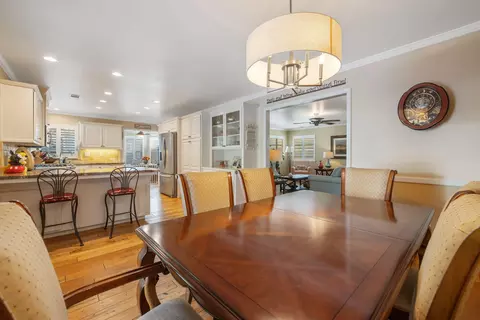 Dining - 250 E Chestnut Ct, Visalia, CA 93292 photo 3 of 6