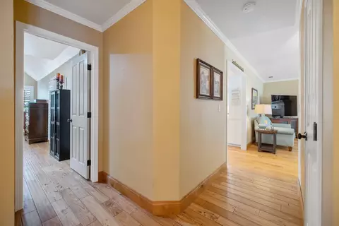 Entry Way - 250 E Chestnut Ct, Visalia, CA 93292 photo 7 of 8