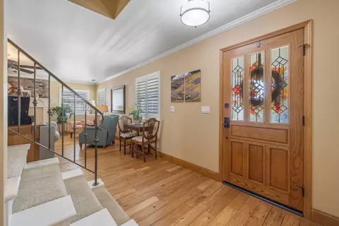 Entry Way - 250 E Chestnut Ct, Visalia, CA 93292 photo 1 of 8