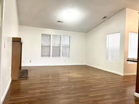 Living - 1441 E Sunnyview Ave, Visalia, CA 93292 photo 3 of 4