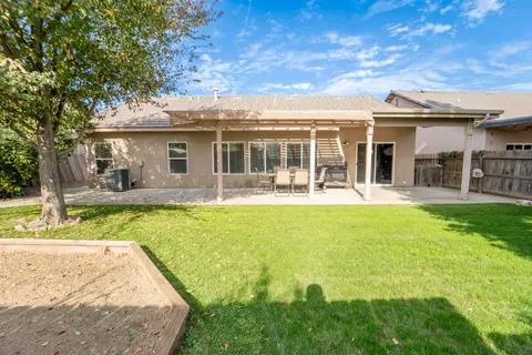 Exterior - 1961 Stagecoach Pl, Tulare, CA 93274 photo 8 of 11
