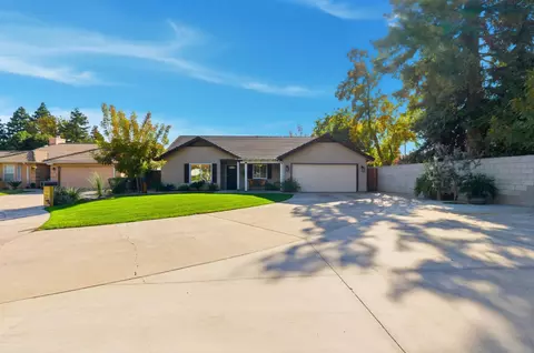 1315 E Vine Ct, Visalia, CA 93292