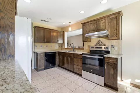 Kitchen - 1315 E Vine Ct, Visalia, CA 93292 photo 2 of 3