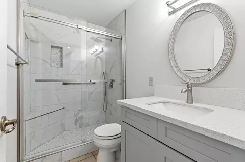 Bath - 1315 E Vine Ct, Visalia, CA 93292 photo 1 of 2