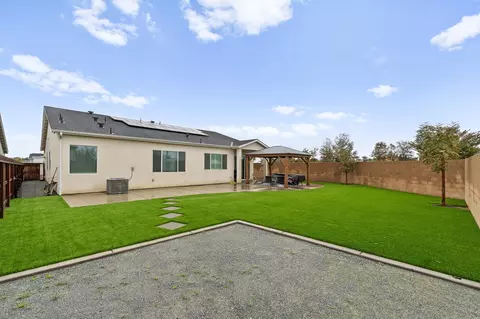 443 E Tyler Ct, Visalia, CA 93291 photo 38