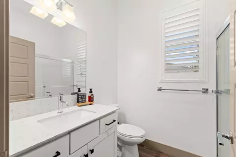 443 E Tyler Ct, Visalia, CA 93291 photo 33
