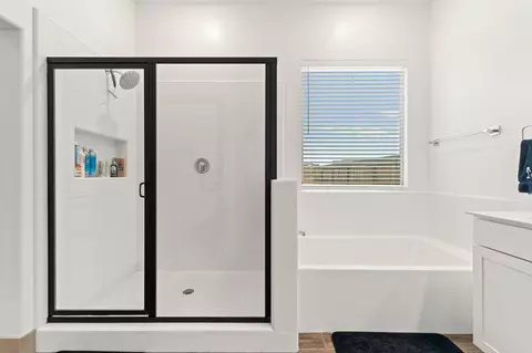 443 E Tyler Ct, Visalia, CA 93291 photo 23