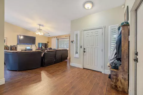 4038 E Sue Ave, Visalia, CA 93292 photo 5