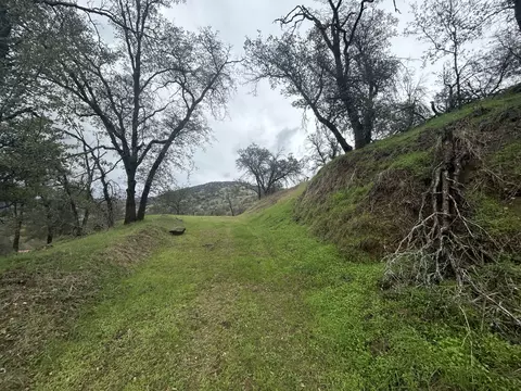 Sierra Drive, Three Rivers, CA 93271 photo 7