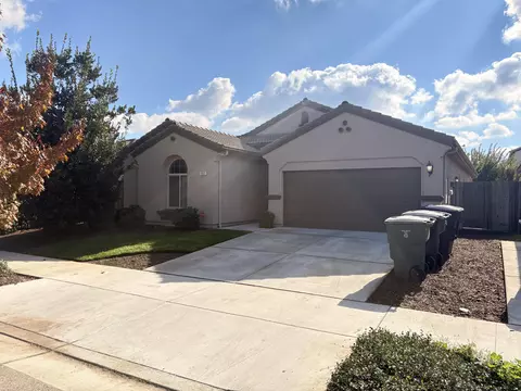 1003 W Porter Ave, Visalia, CA 93291