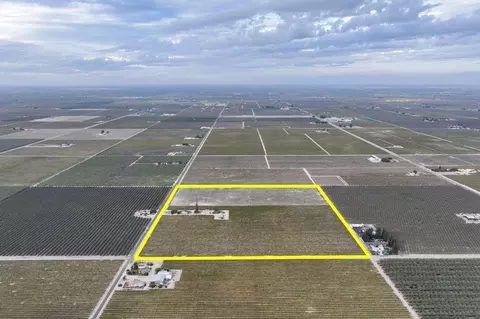 11836 S Hughes Ave, Caruthers, CA 93609