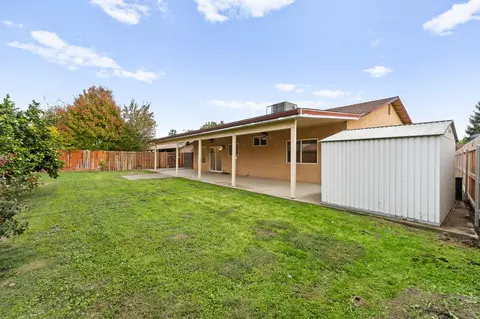202 E Robin Ave, Visalia, CA 93291 photo 40