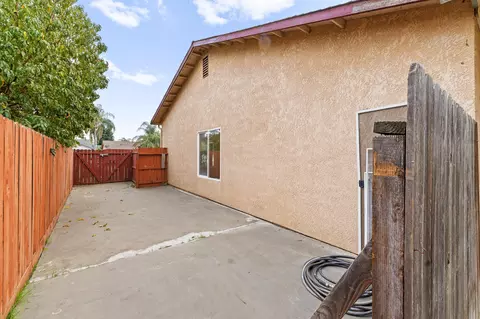202 E Robin Ave, Visalia, CA 93291 photo 41