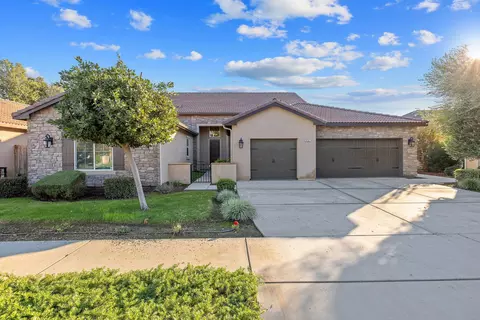6737 W Wren Ave, Visalia, CA 93291