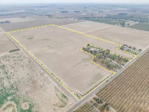 9368 22nd Ave, Lemoore, CA 93245
