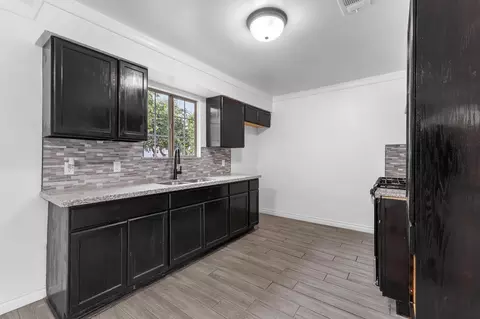 25681 Hypericum St, Visalia, CA 93292 photo 4