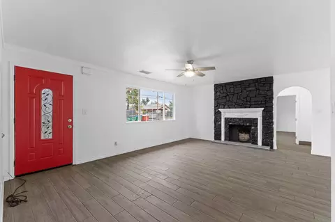25681 Hypericum St, Visalia, CA 93292 photo 8
