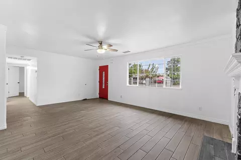 25681 Hypericum St, Visalia, CA 93292 photo 3