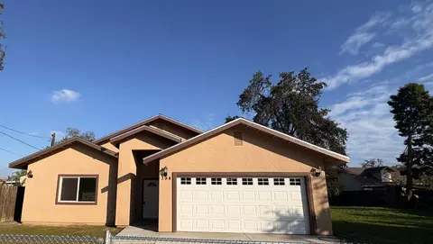 394 S Camelia Ave, Farmersville, CA 93223
