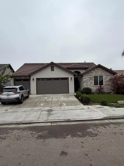 1987 Cabrillo Ave, Tulare, CA 93274