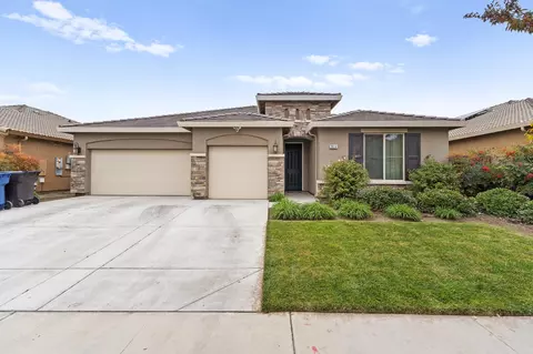 2814 Harbor Island Ave, Tulare, CA 93274