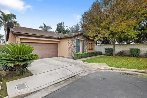1408 N Cortona Ct, Visalia, CA 93291