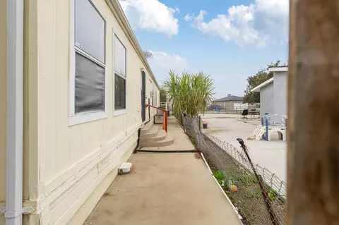 Exterior - 5646 Dennis Rd, Ducor, CA 93218 photo 5 of 5