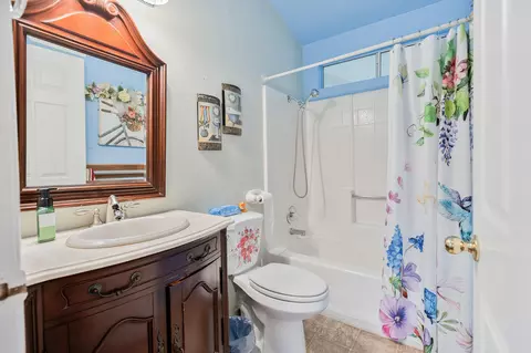 Bath - 5646 Dennis Rd, Ducor, CA 93218 photo 3 of 3